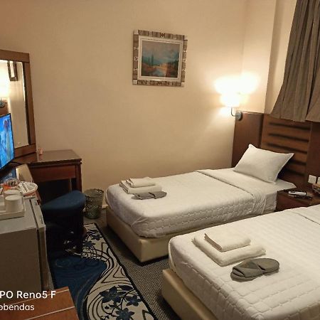 Plaza De Petra Hotel Vádi Músza Kültér fotó