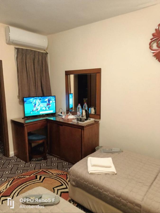 Plaza De Petra Hotel Vádi Músza Kültér fotó