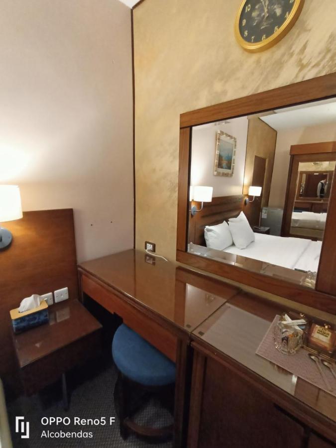 Plaza De Petra Hotel Vádi Músza Kültér fotó