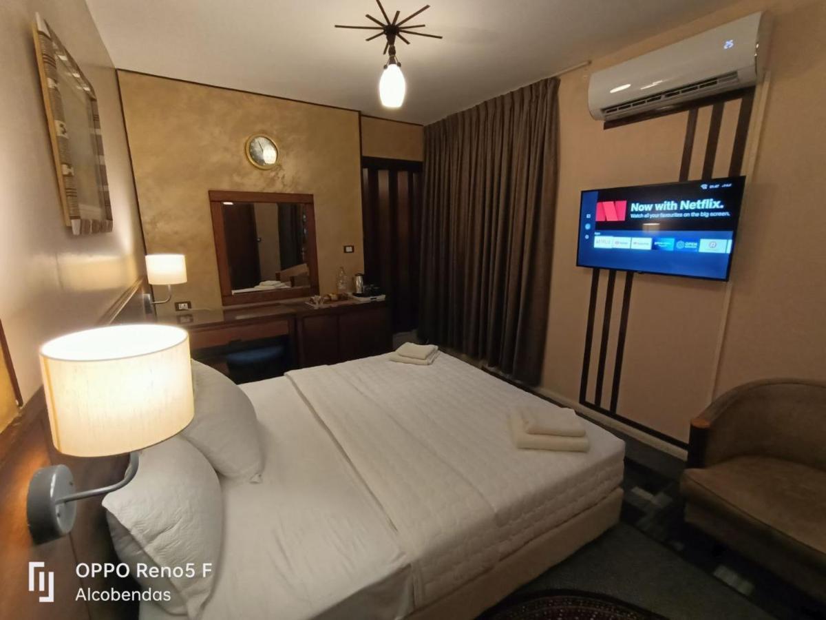 Plaza De Petra Hotel Vádi Músza Kültér fotó